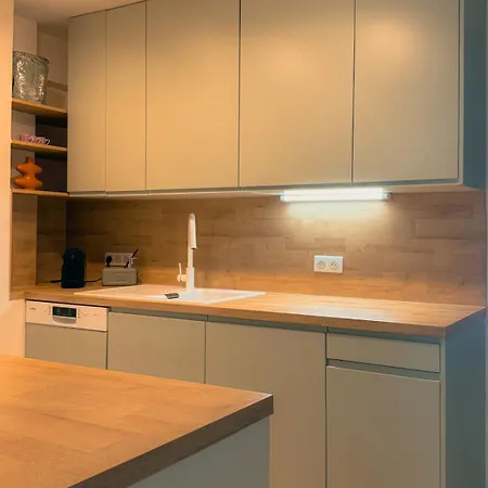 3-room For 6 People In Port Vauban דירה *