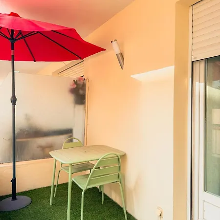 3-room For 6 People In Port Vauban דירה *