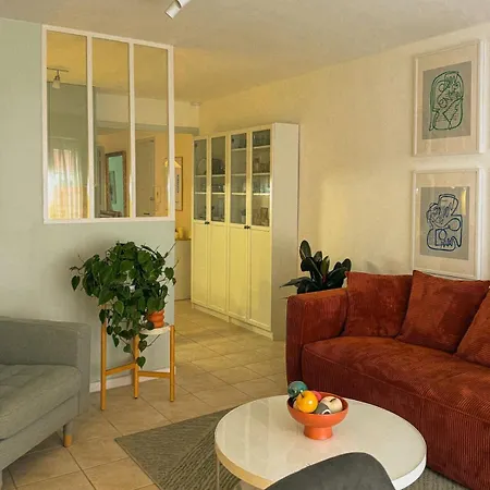 3-room For 6 People In Port Vauban *