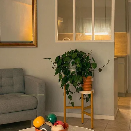 דירה 3-room For 6 People In Port Vauban