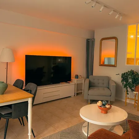 3-room For 6 People In Port Vauban דירה
